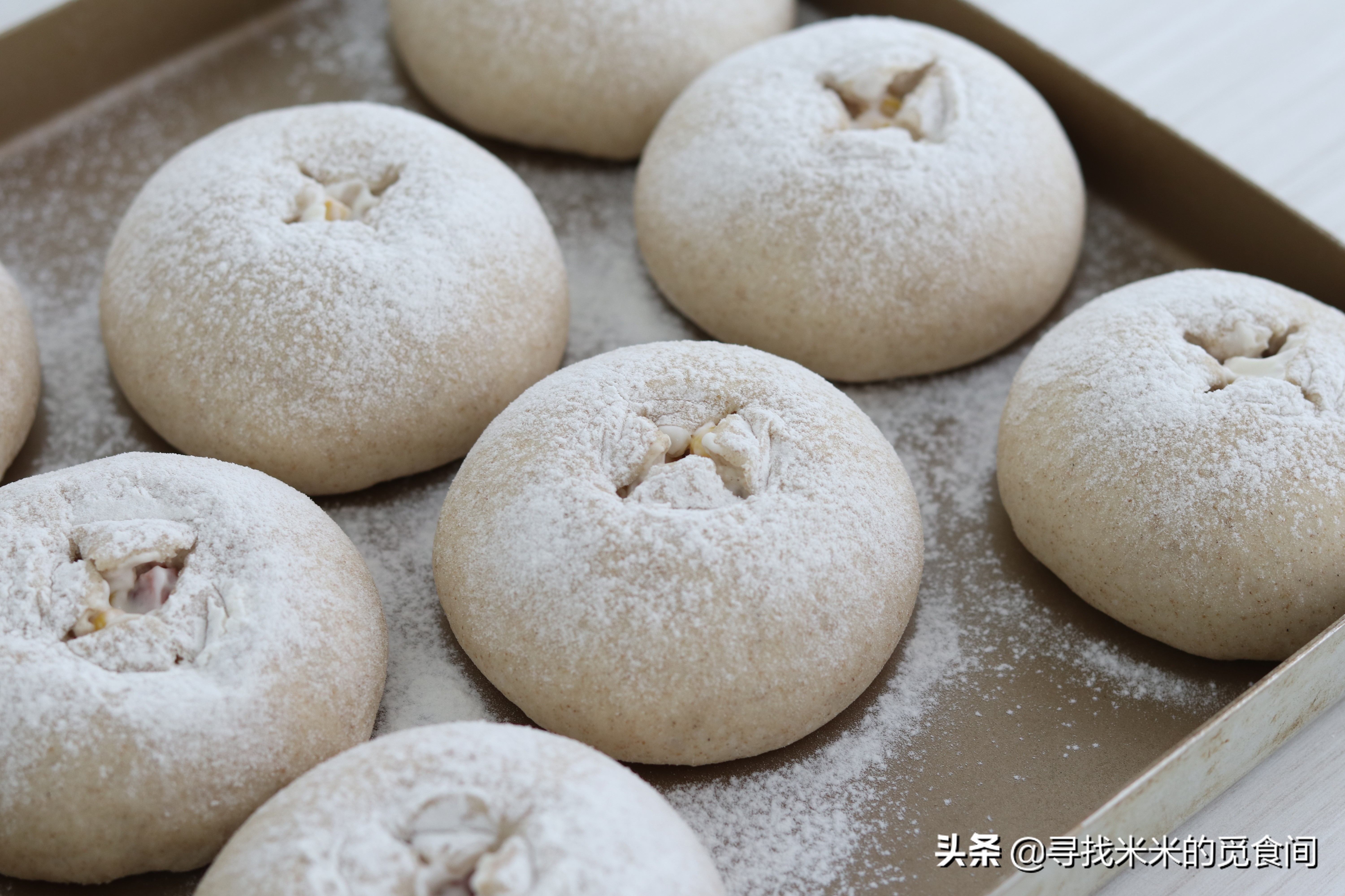 快手菜手撕面包的做法 (一次性发酵全麦小餐包怎么做)