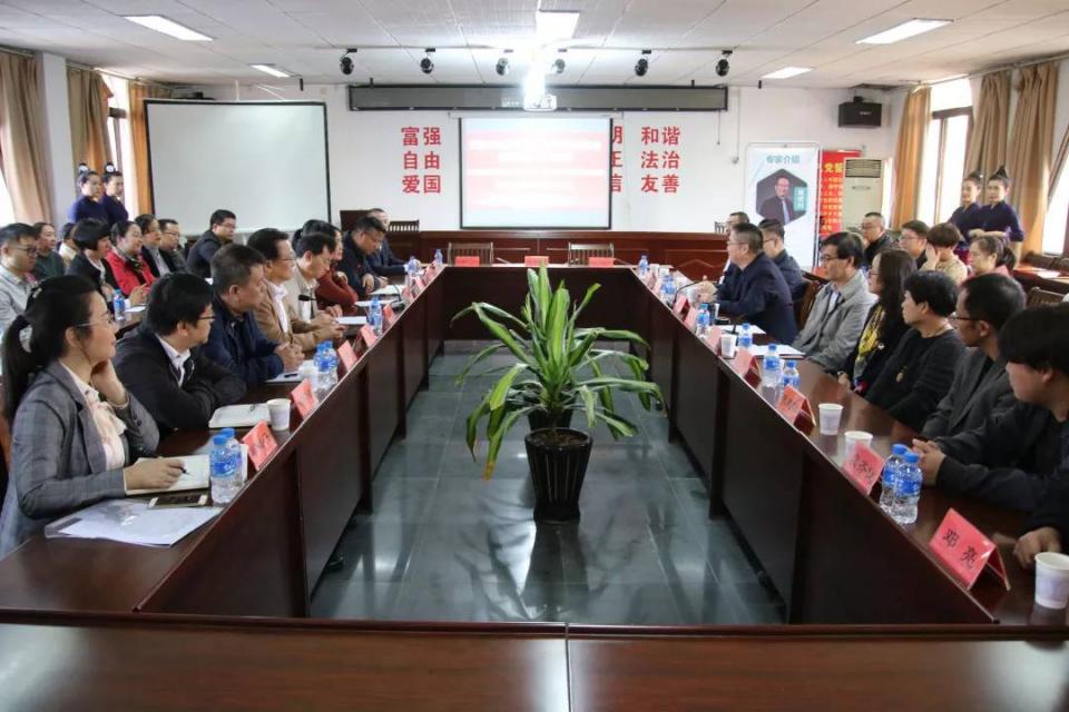 景洪市人民医院成立甲状腺外科程若川及超声科王丹专家团队工作站