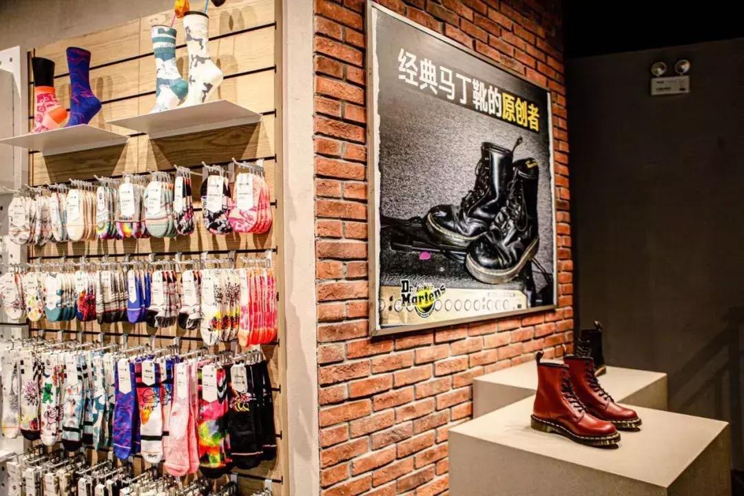 广州drmartens实体店,drmartens专卖店撤了吗
