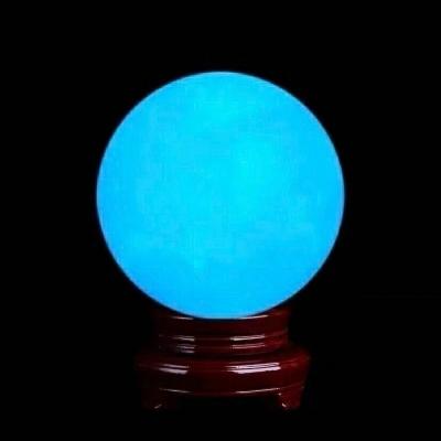 谁挖出6吨重的夜明珠,陕西男子挖到夜明珠如今成了路灯