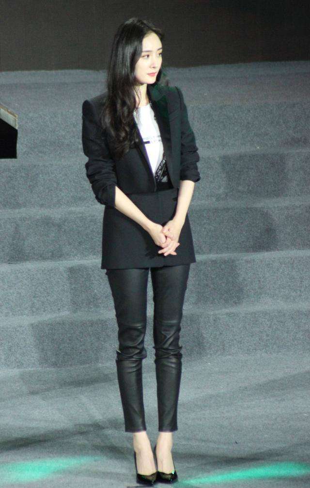 腿粗怎么穿裤子女,腿粗怎么穿皮裤好看