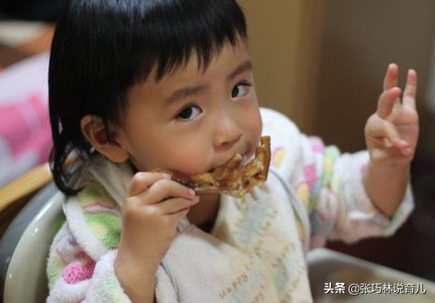 4岁宝宝嘴里难闻吃什么,8岁孩子嘴里很大一股腐臭味道