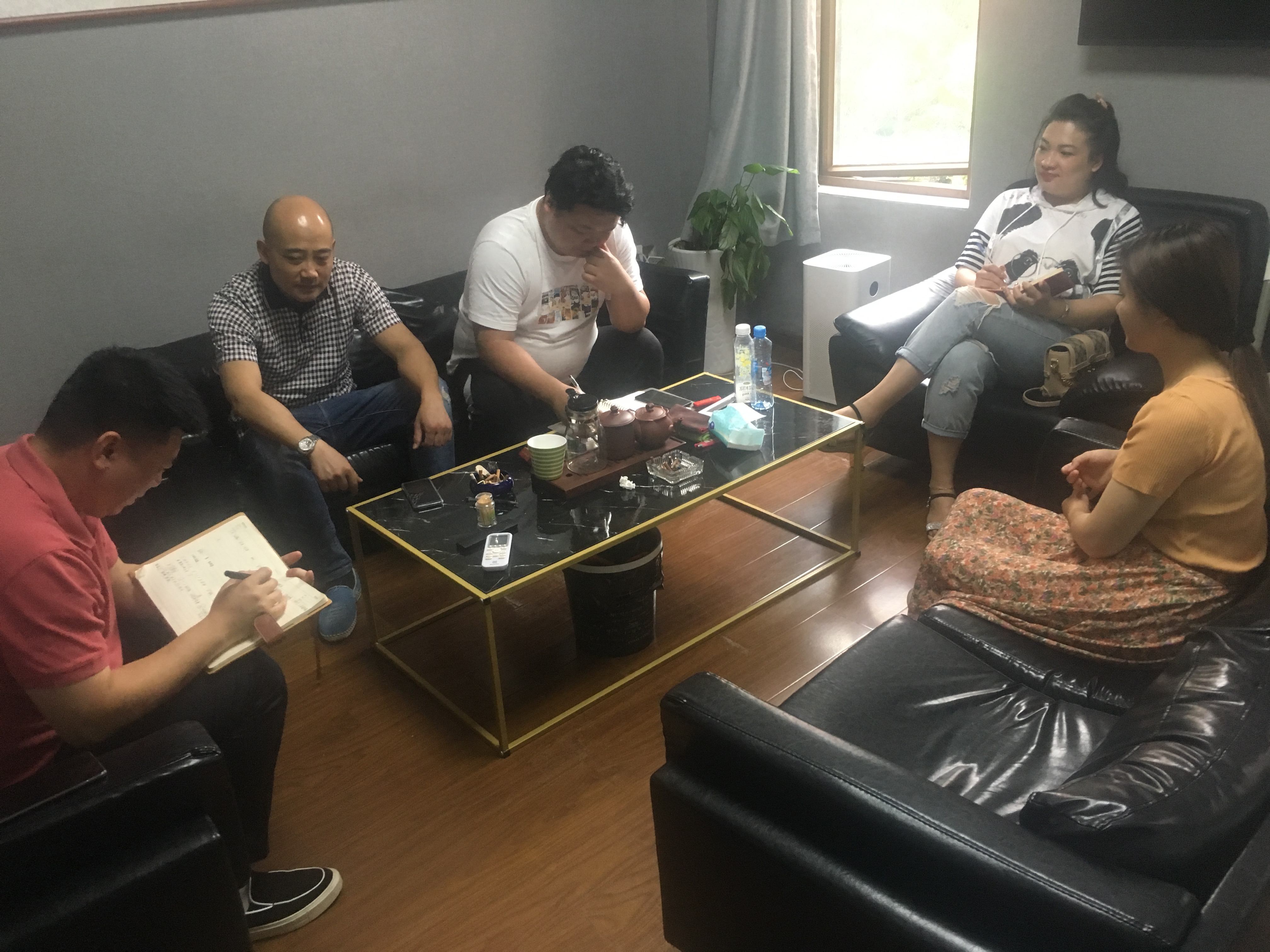 医药行业目前的大环境,医疗行业面对巨大的压力