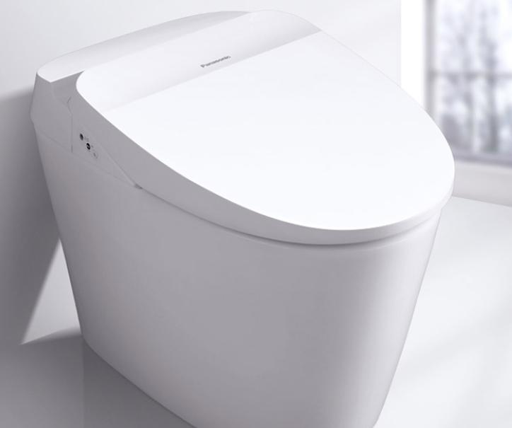 现在有多少人在上厕所,女生上完厕所后该用纸巾擦拭吗