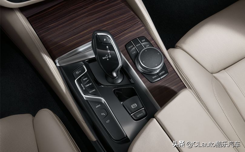 19款宝马530le参数配置和20款区别,宝马2020款530le豪华版45.1万贵吗