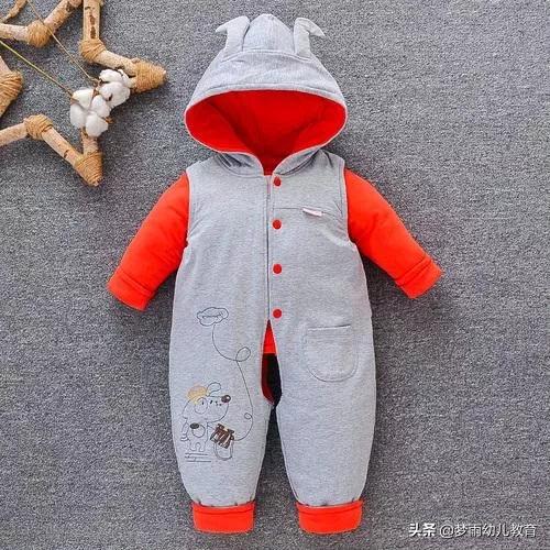 冬天怎么给宝宝穿衣服保暖又方便,冬季宝宝最佳衣服穿搭方法2岁