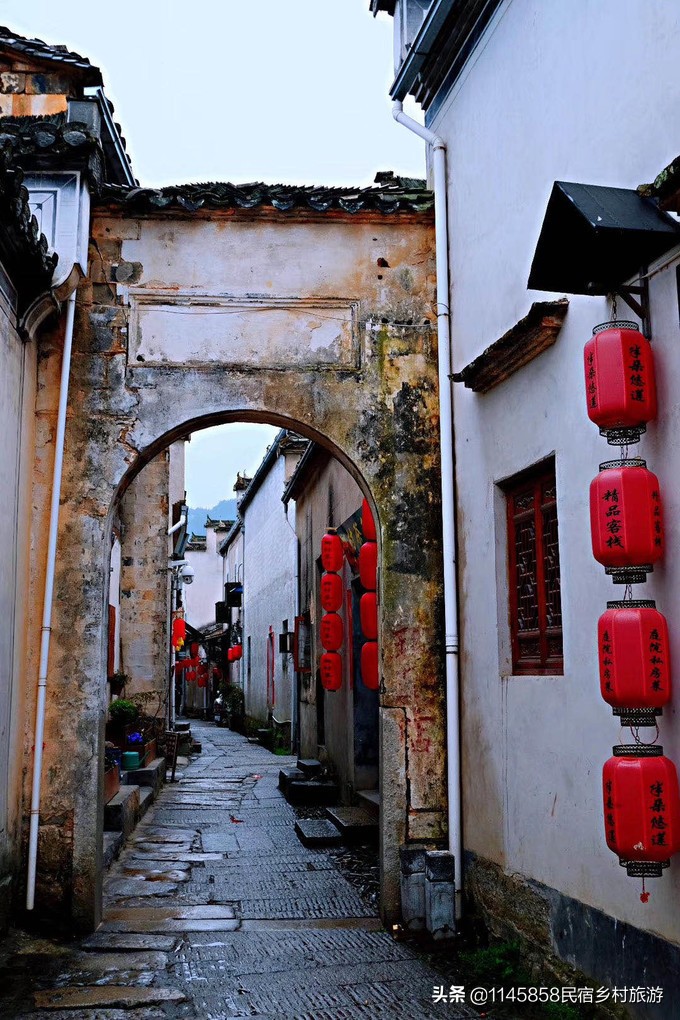 安徽省黟县宏村景区听雨楼客栈,宏村栖梧旅行精选徽派景观民宿