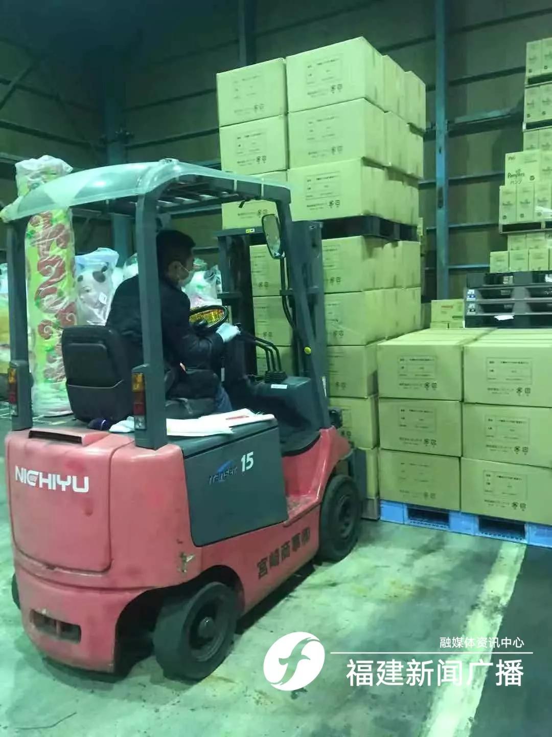 26万的口罩运往国外,170万只口罩运回国