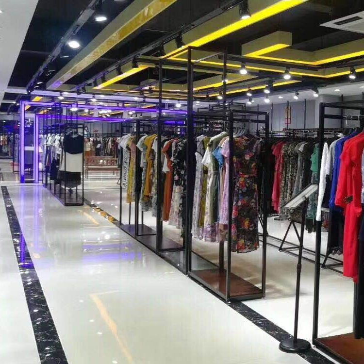 服装电商优质货源哪里找,想开服装直播店货源从哪里来