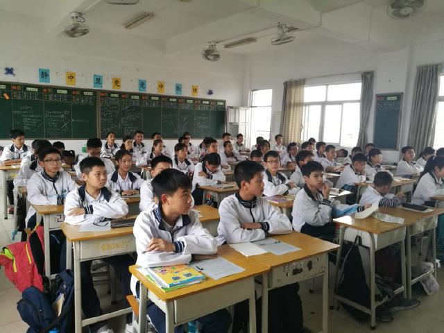 读书时期最幸福,读书是吃苦中最不苦的事是真的吗