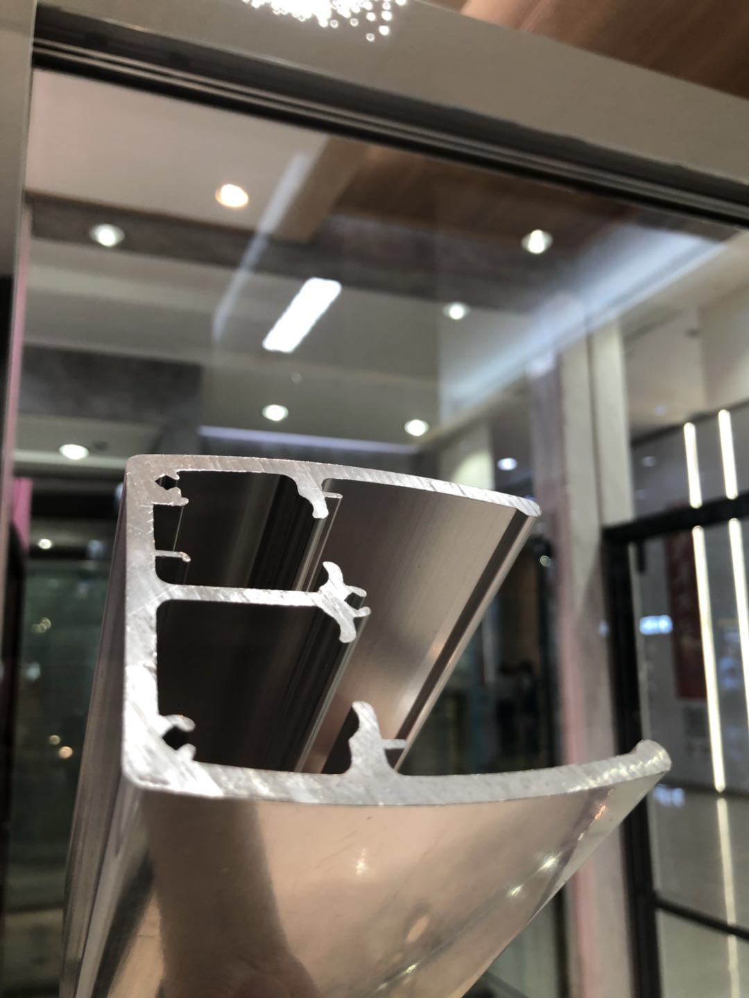 卫生间浴室柜马桶淋浴房搭配,卫生间淋浴房马桶洗手盆如何布置