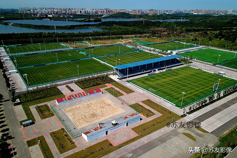 唐山南湖足球基地,唐山南湖足球广场免费吗