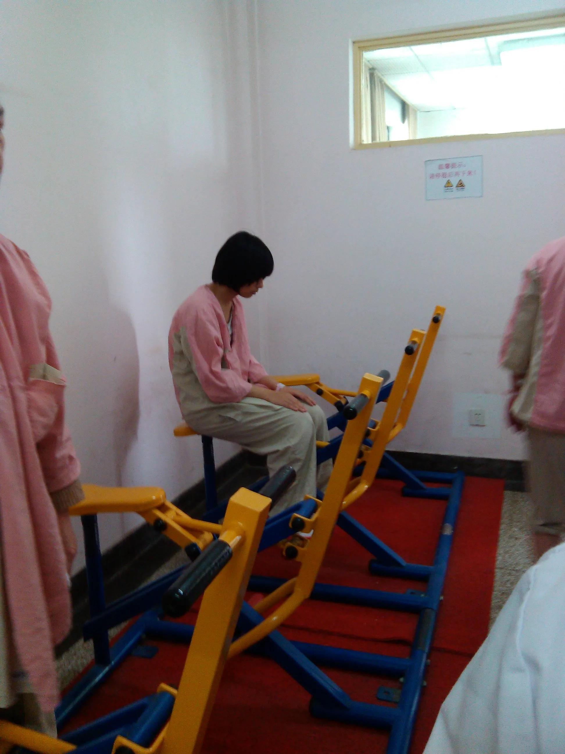 精神病院里的真实画面,精神病院最可怕的照片