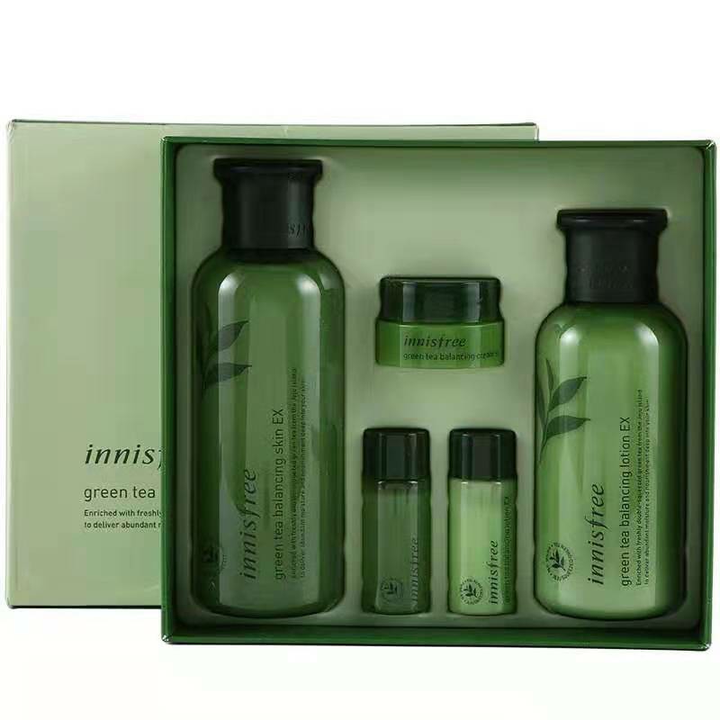 为大家整理了一大波夏装合集,好用的水乳集合