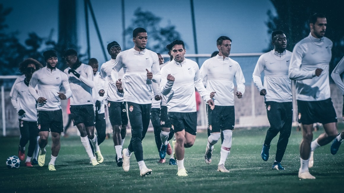 法甲16-17赛季摩纳哥夺冠,摩纳哥降级