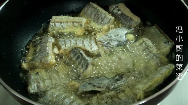 美食制作这才是带鱼最好吃的做法,带鱼最简单做法不炖不炸入味好吃