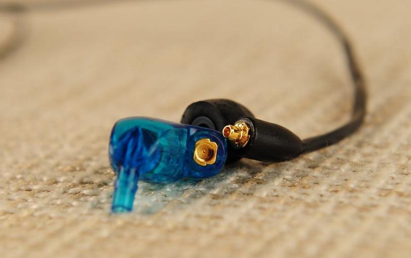 打破限制！千元以下一样有高音质，遗憾“网友褒贬不一”