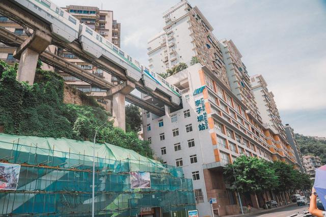 重庆最荒凉地铁站曹家湾,重庆曹家湾轻轨通没