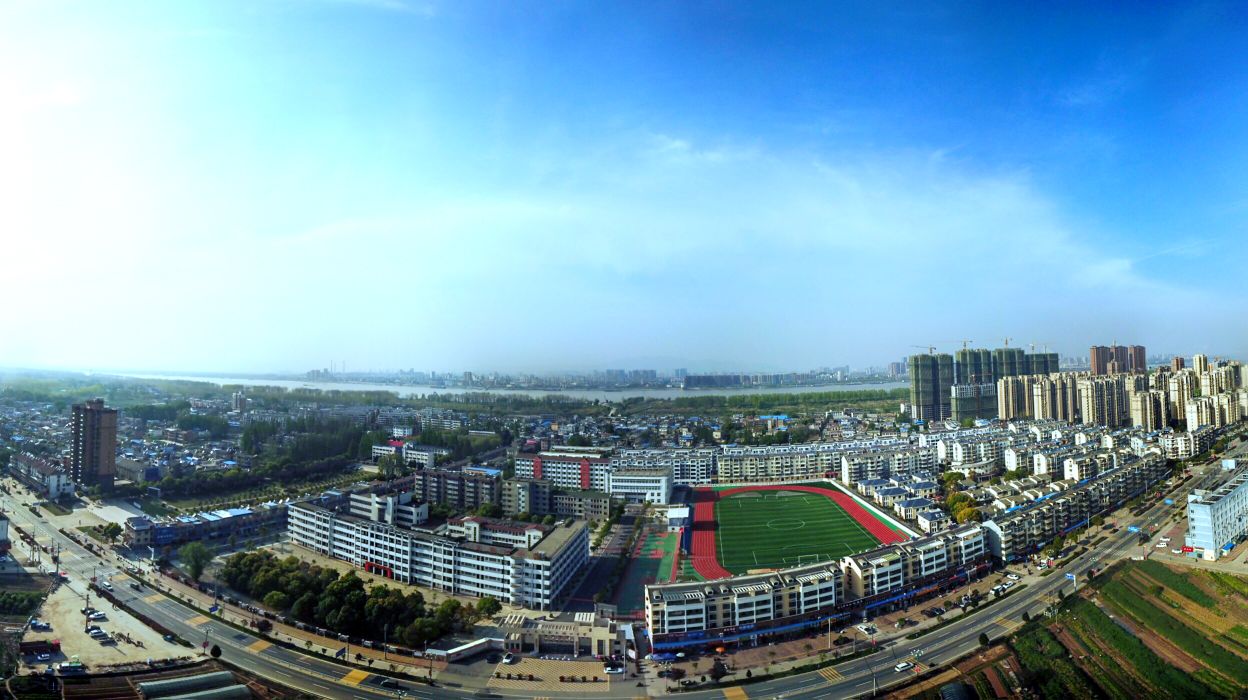 大渡口中学：池州市德育示范学校创建活动风正一帆悬