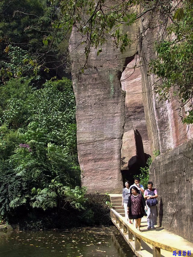 广州莲花山景点,岭南莲花山全景