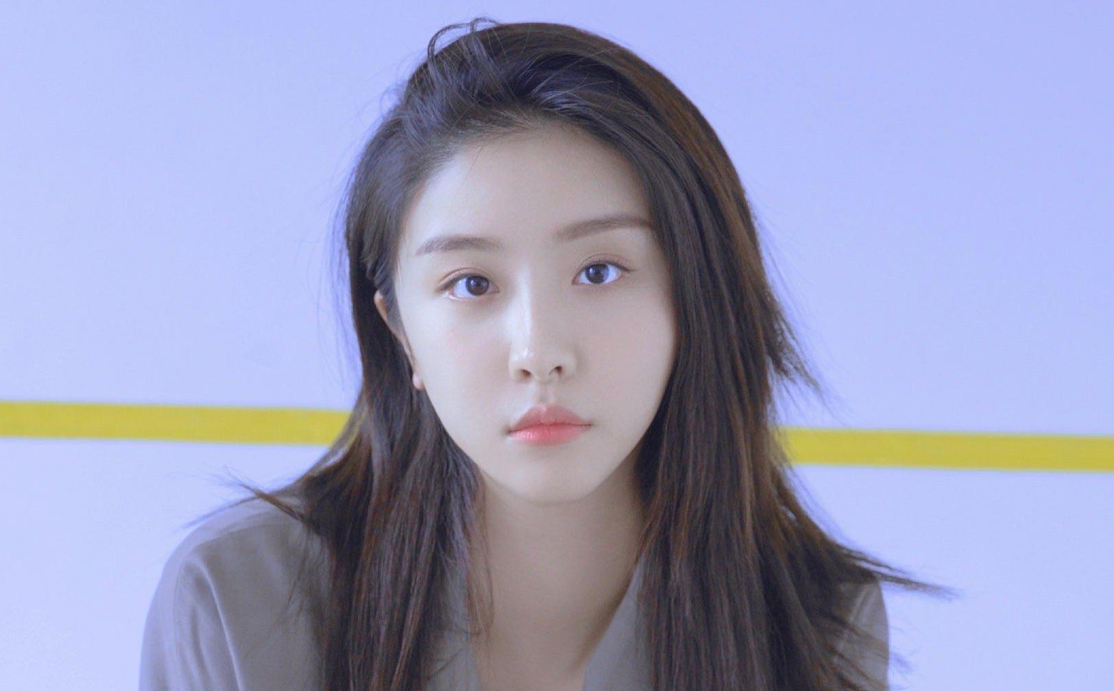 青你2赵小棠自曝是夜店咖？被嘲偶像失格回应又出错，曾承认整容