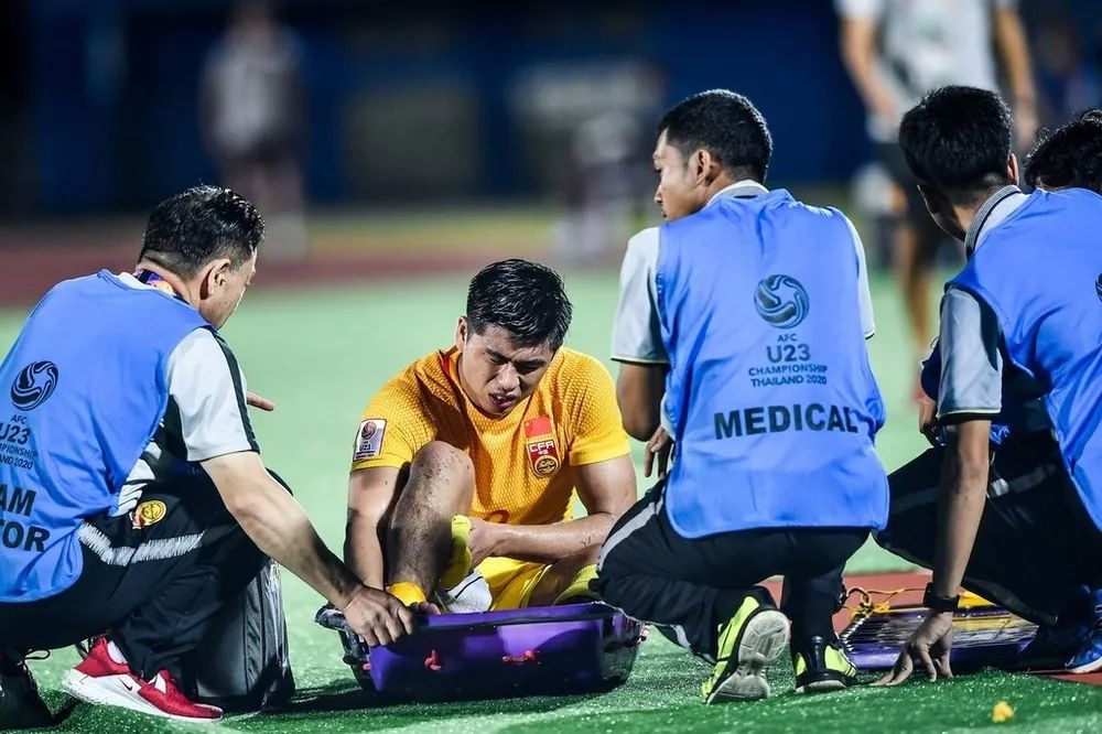 双雄传最新引援消息,沪上双雄再迎硬仗