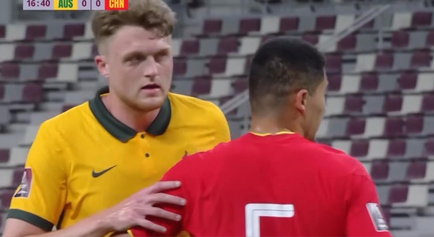 0-3溃败，李铁下课的声音响起，国产教练麾下的国足心理依然脆弱