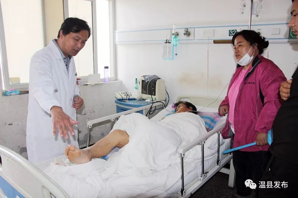 神针绣出康复花！点赞县人民医院康复科李长来！