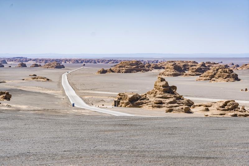 小昭回到波斯,小昭离开时的歌曲