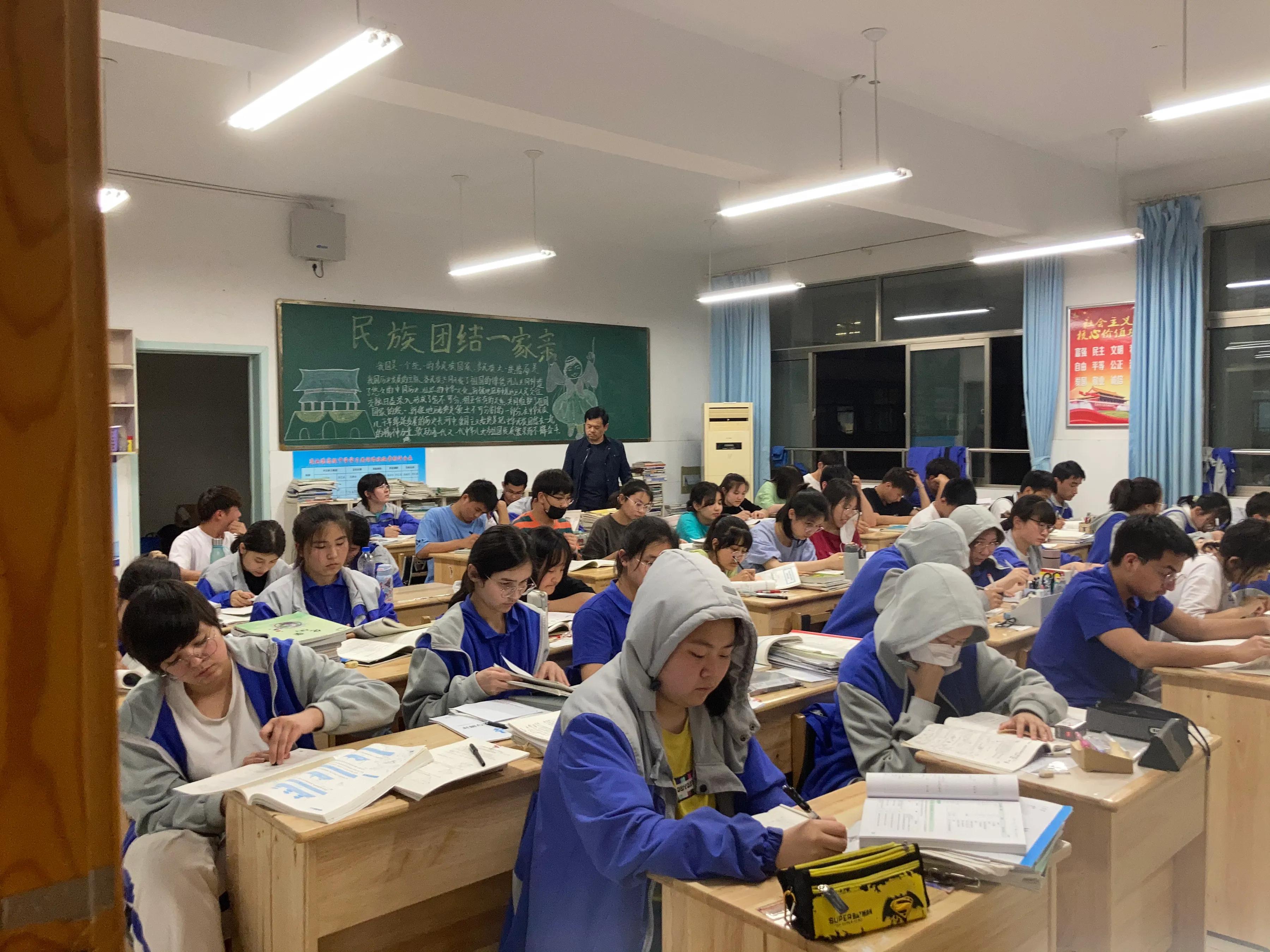 No.280（2021-05-25）争分夺秒疾驰看路有惊无险皮破肉露