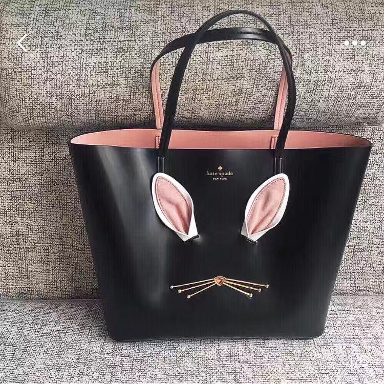 入手第一个轻奢侈包选啥,人生中的第一只大牌包包