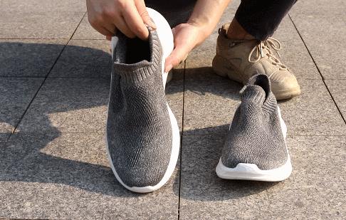 车轮*力暴**测评！小米有品国货对比洋牌斯凯奇，看哪双还能穿着蹦迪