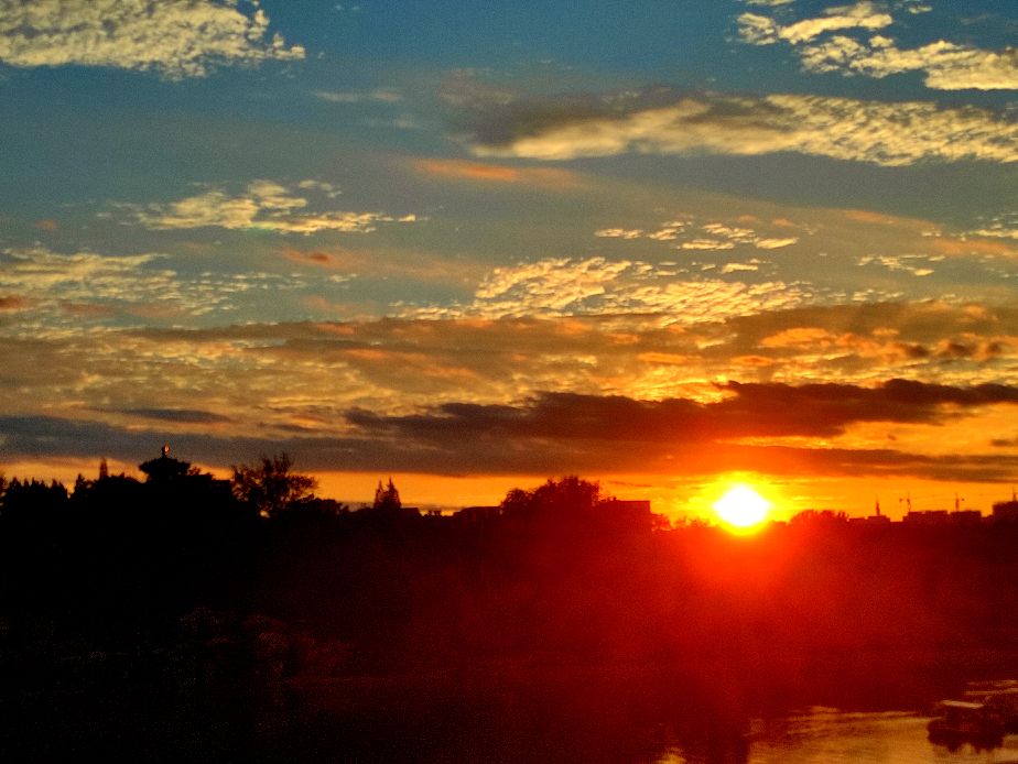 雨后的夕阳无限美图片,雨后的夕阳很美