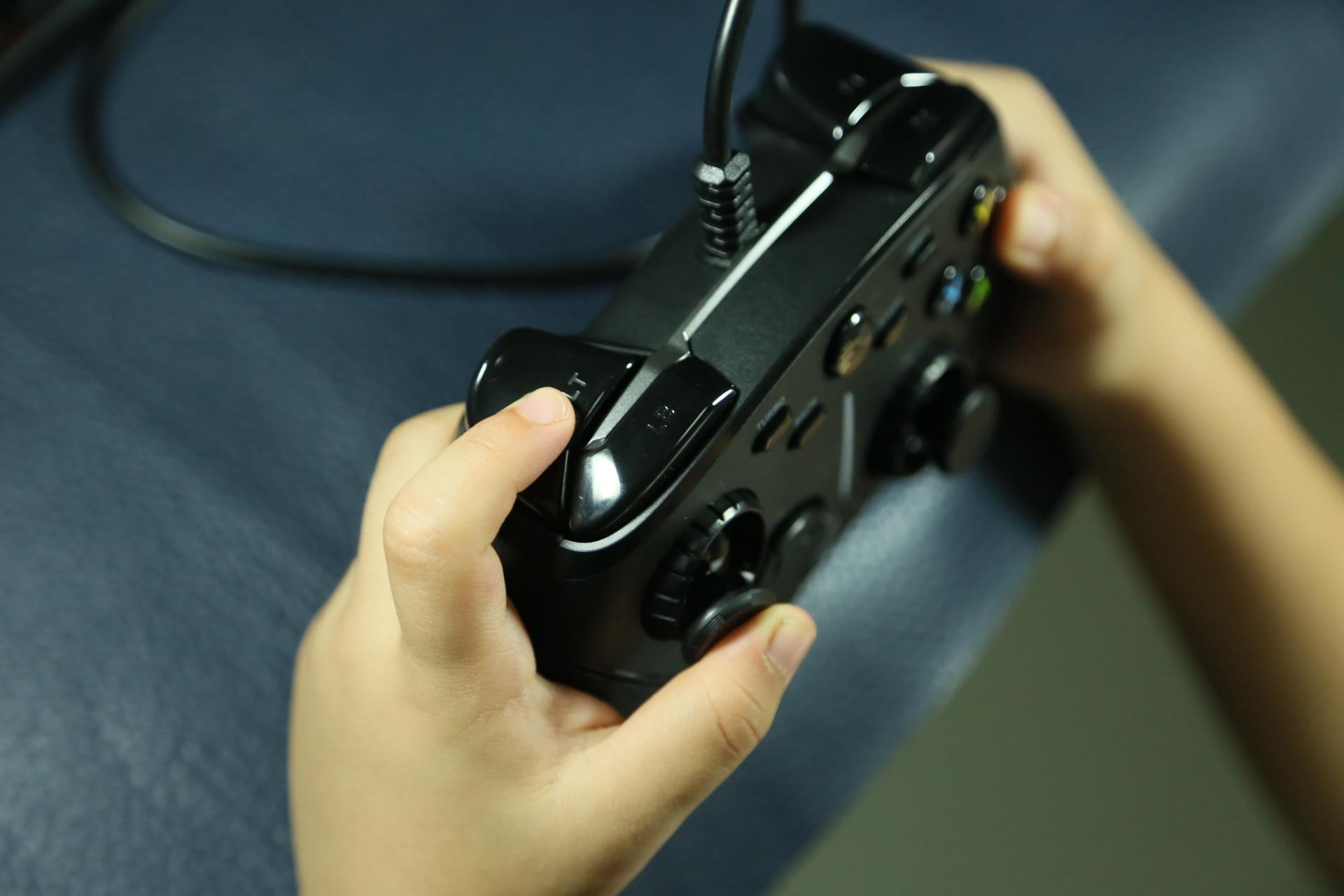 北通阿修罗3有线手柄,神操作游戏