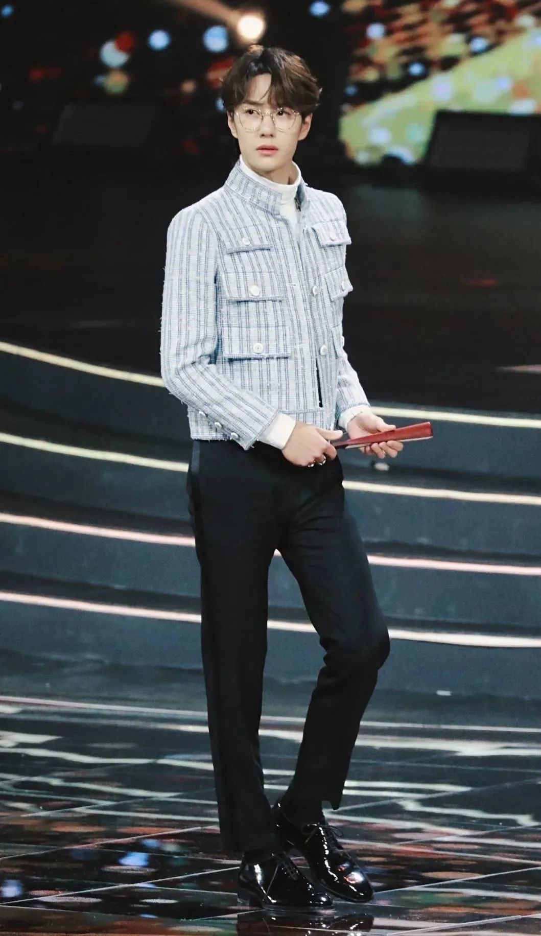 王一博的女性魅力,王一博穿女装vs肖战穿女装