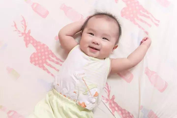 宝宝肌肤怎么护理,宝宝皮肤保养小技巧