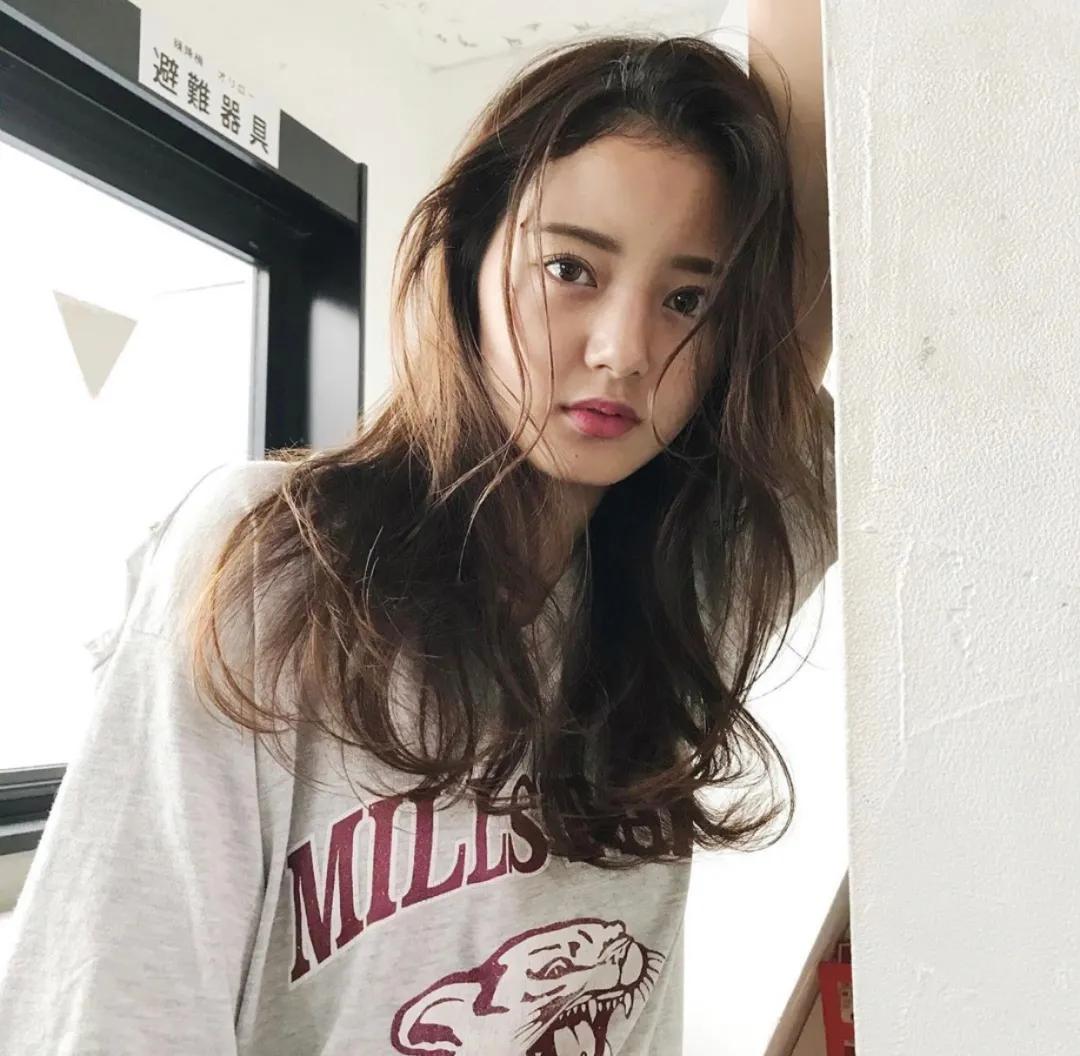 刚睡醒的头发怎么弄,刚睡醒头发怎么处理