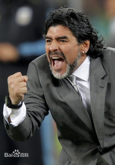 十号的小个子——“不完美”的无冕之王，被铭记的不止足球之魂