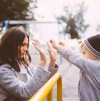 孩子没有运动细胞怎么办,孩子不爱动怎么回事