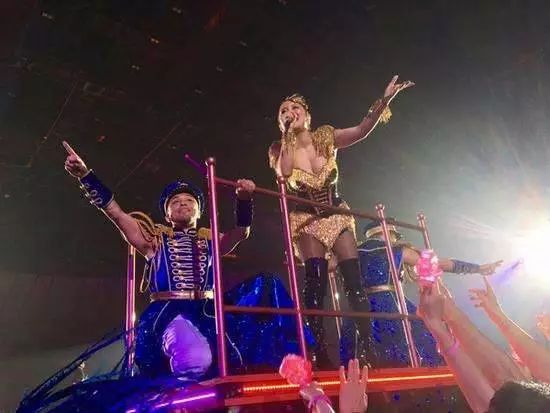 41岁未婚生子、发福被嘲巅峰不再？滨崎步女王才不止是爽文大女主