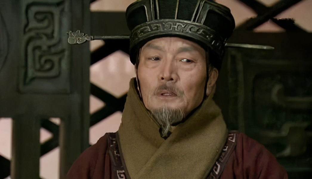 赤壁之战曹操杀了蔡瑁和张允,曹操斩蔡瑁张允是原著第几回