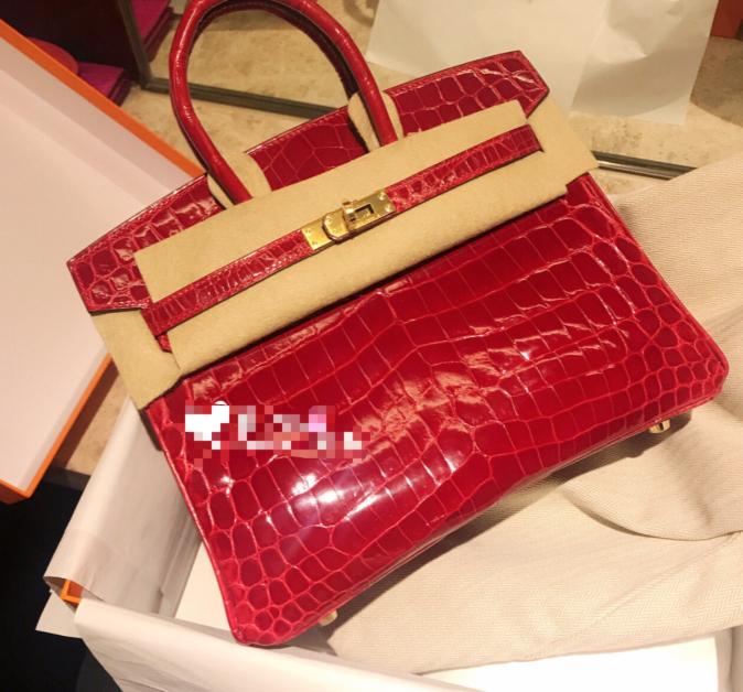 王思聪送酒神的劳斯莱斯是哪款,酒神王思聪婚礼送劳斯莱斯