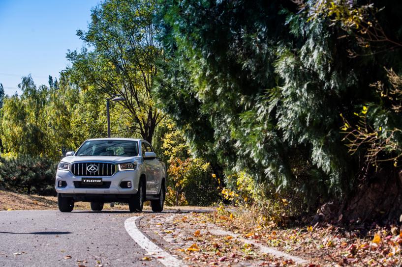 开皮卡自驾游合适吗,自驾游开皮卡好还是越野车好