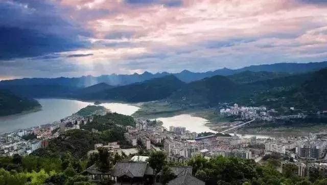 云阳下一个商圈,重庆云阳发展风貌