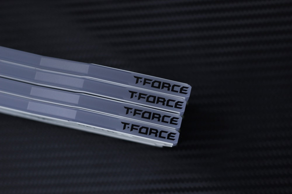 索泰rtx2080ti-xgamingoc拆解,索泰2080ti装机