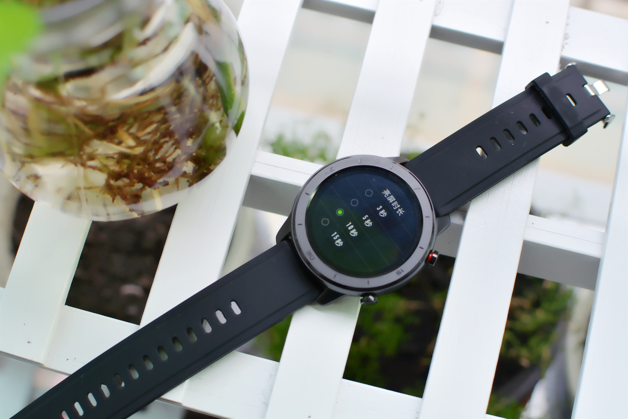 戴上智能手环进行户外运动,带上vivos15去旅行