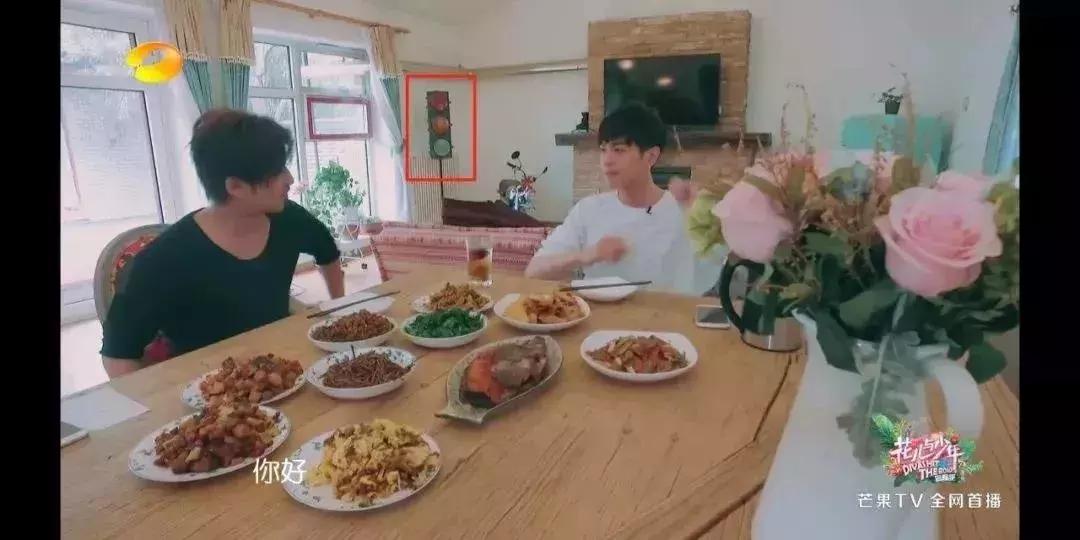 秀恩爱死得贼快古文,秀恩爱死得更快