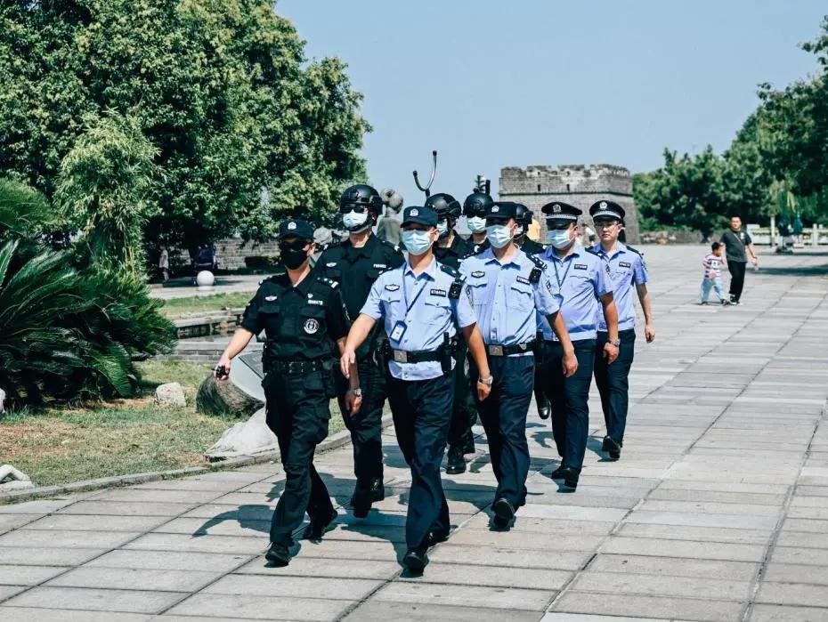 节日我在岗丨守千古名楼护万家安康——岳阳楼派出所国庆景区安保工作纪实