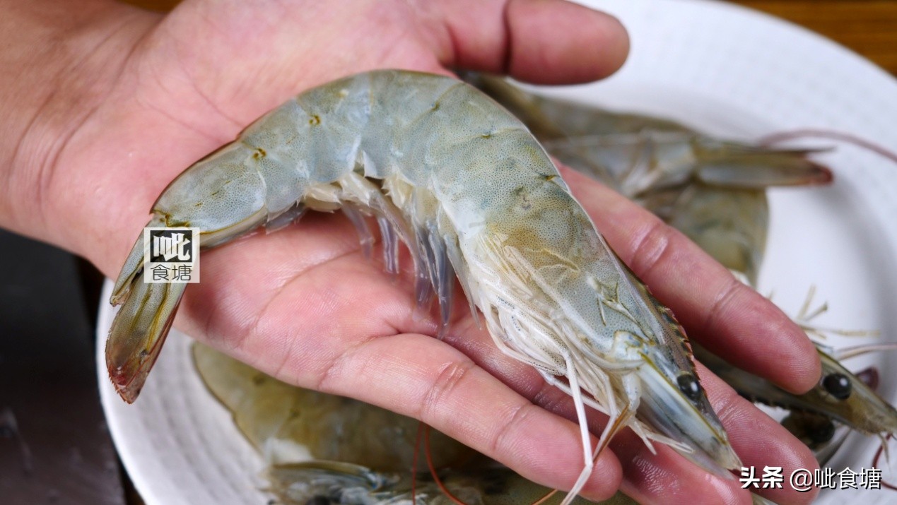 西餐吃虾的正确方法,大虎虾西餐做法大全