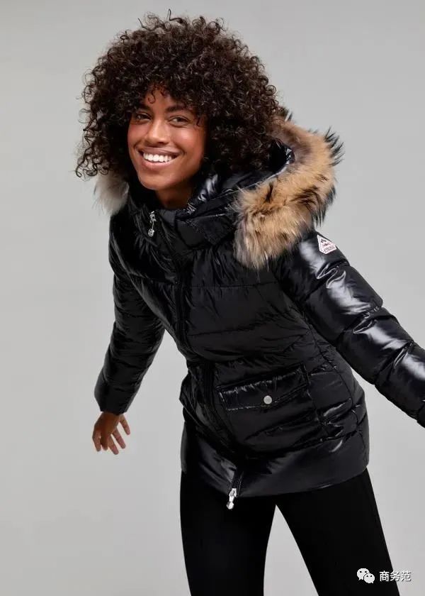 推荐几款最好看的羽绒服,冬天比较暖和的平价羽绒服品牌
